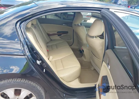 2010 Honda Accord 2.4 Ex-L z USA, uszkodzony, nr VIN 1HGCP2F88AA047890